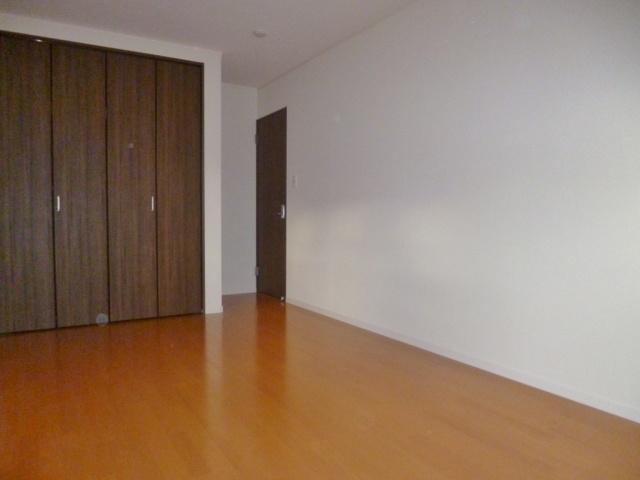 Non-living room. Second floor 8 pledge