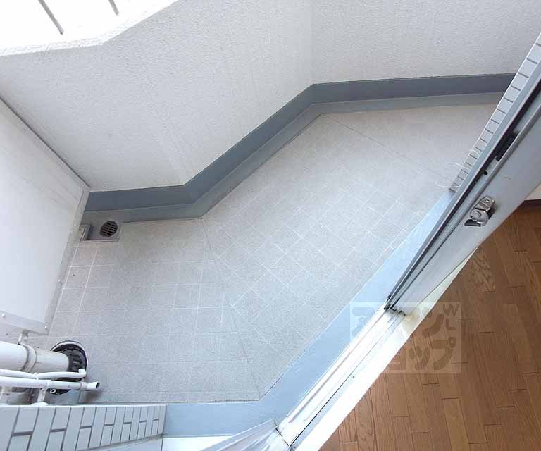 Balcony. It is a veranda.