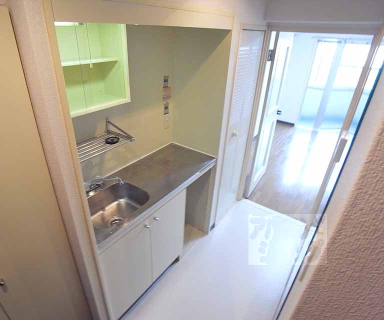 Kitchen. Kitchen space.