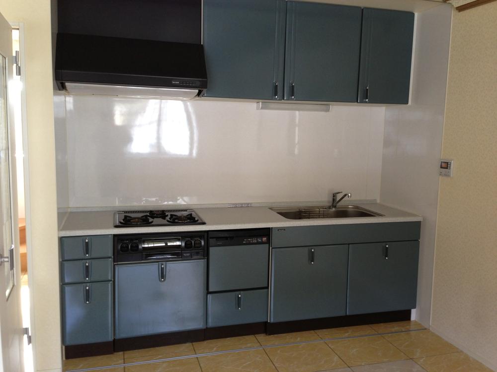 Kitchen. Indoor (March 2013) Shooting