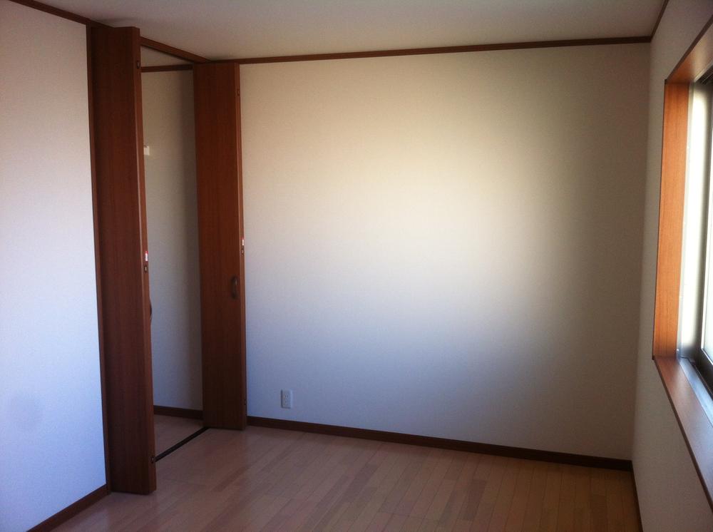 Non-living room. Indoor (11 May 2013) Shooting