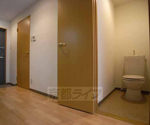 Living and room. Toilet and corridor.