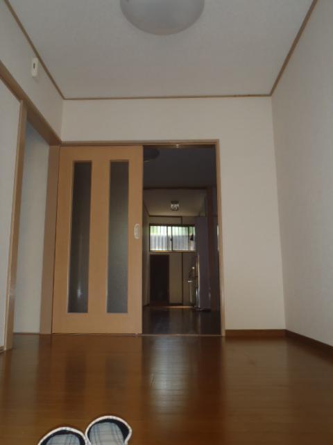 Non-living room. Local (July 2013) Shooting