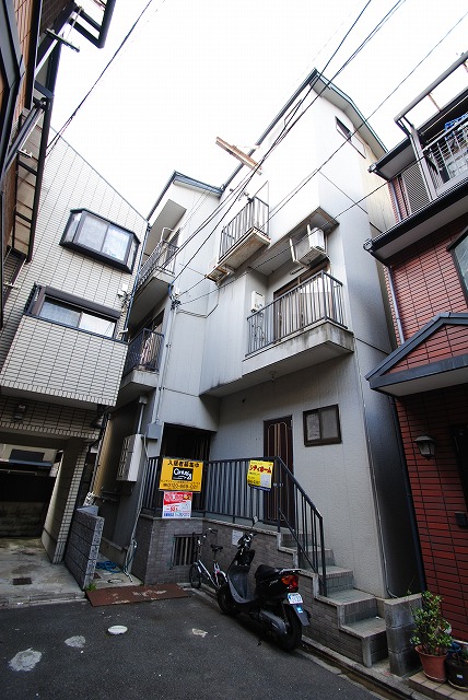 Building appearance. appearance