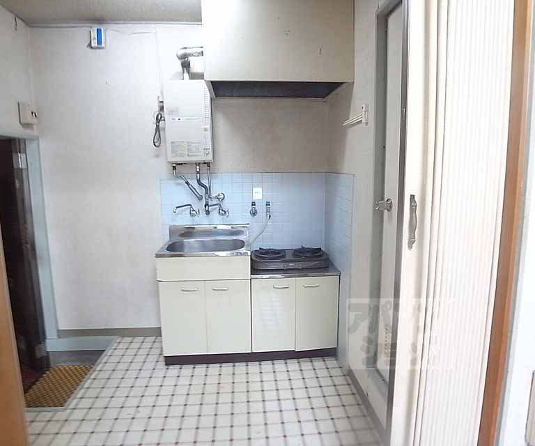 Kitchen. Kitchen space.