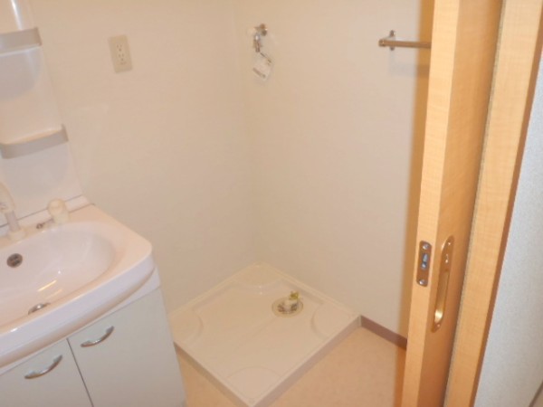 Other room space. Dressing room