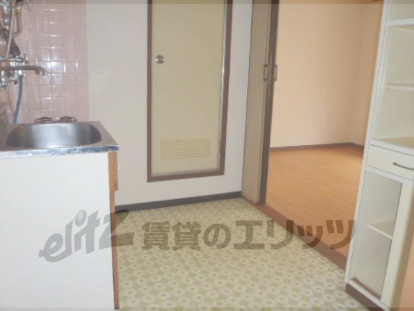 Other room space. Corridor