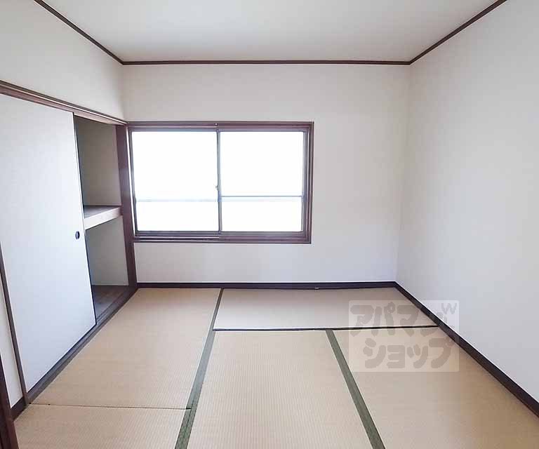 Living and room. The second floor Japanese-style room.