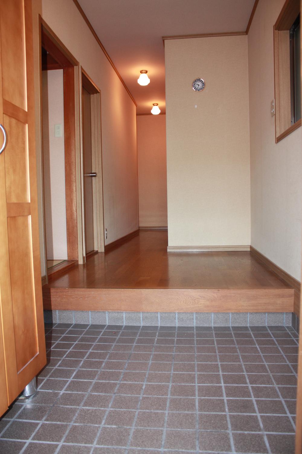 Entrance. Local (12 May 2013) Shooting