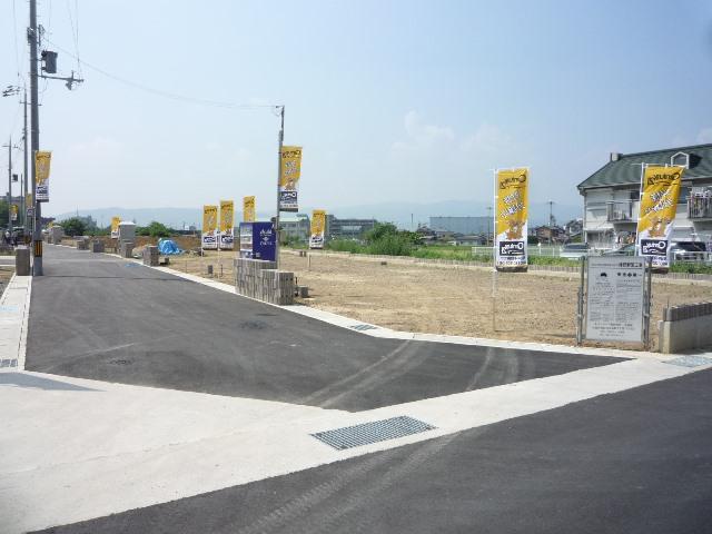 Local photos, including front road. Local (September 2013) Shooting