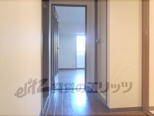 Other room space. Corridor