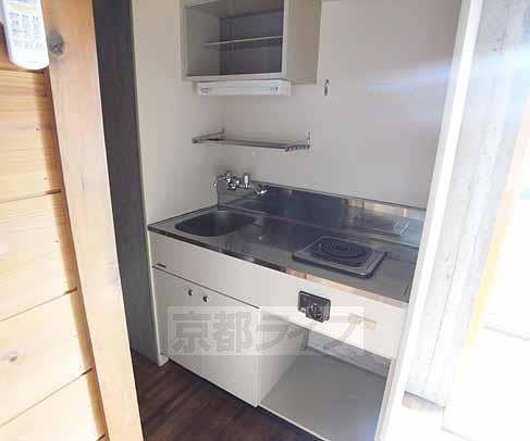 Kitchen. Stove kitchen ・