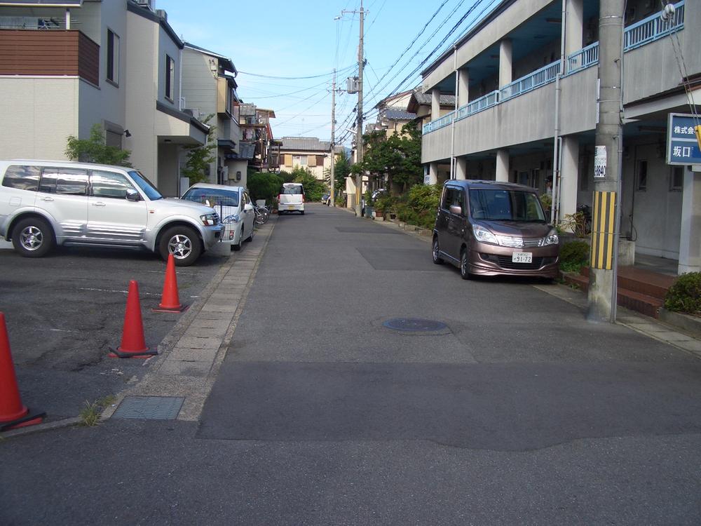 Local photos, including front road. South road Local (September 2013) Shooting