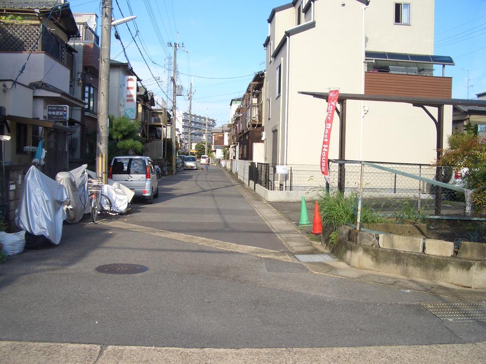 Local photos, including front road. North road Local (September 2013) Shooting