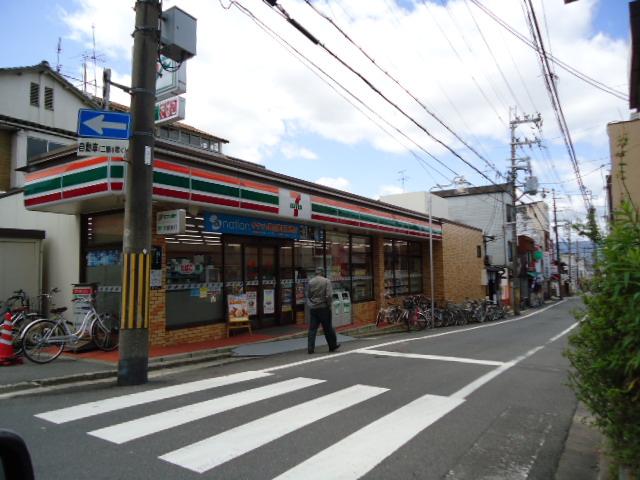Convenience store. Seven-Eleven Kyoto Tambabashi Station Nishiten (convenience store) to 382m