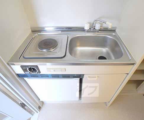 Kitchen. Compact kitchen!