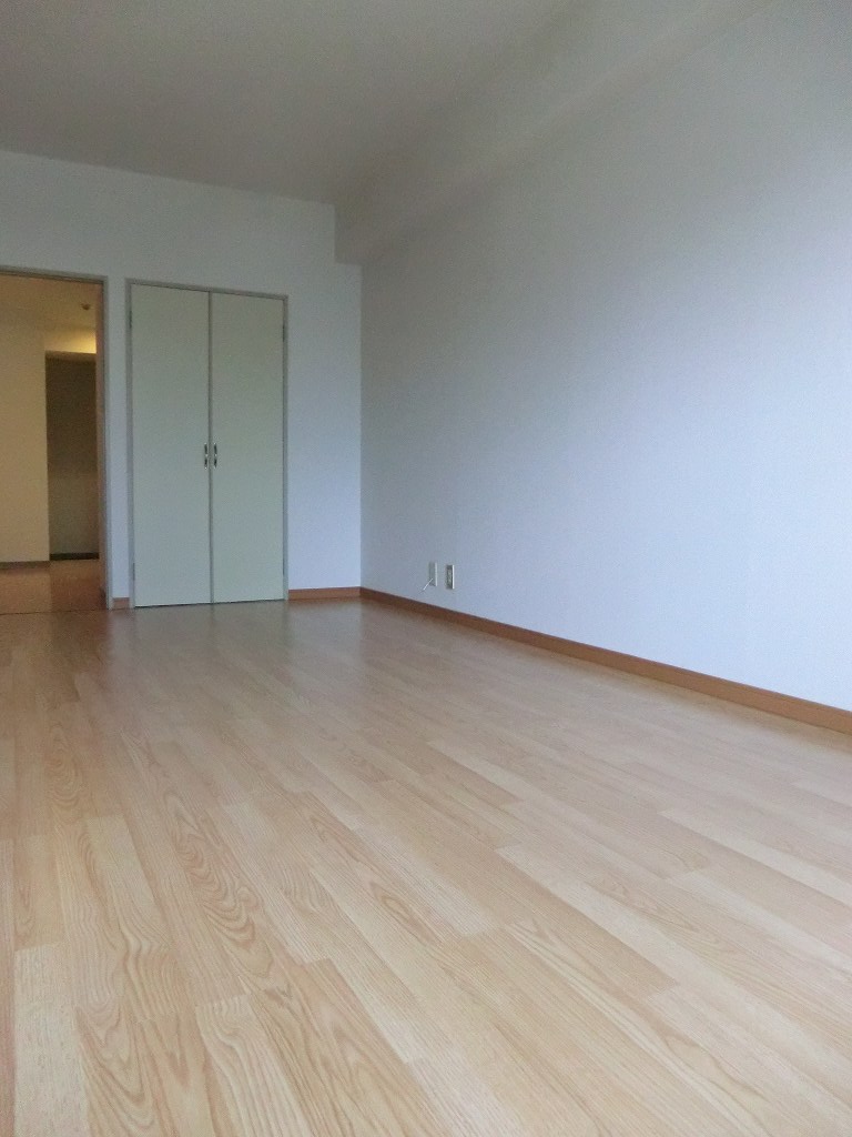 Other room space. J: COM corresponding Mansion