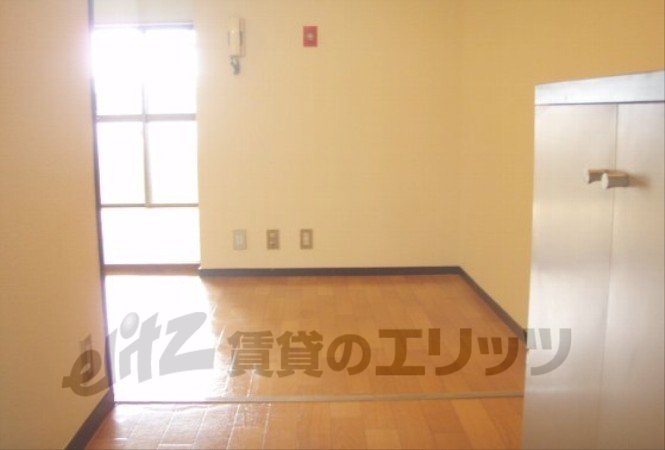 Other room space. Corridor