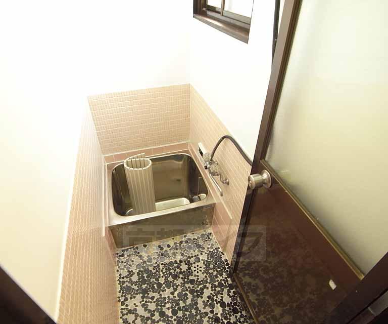 Bath. Add cooking is possible.