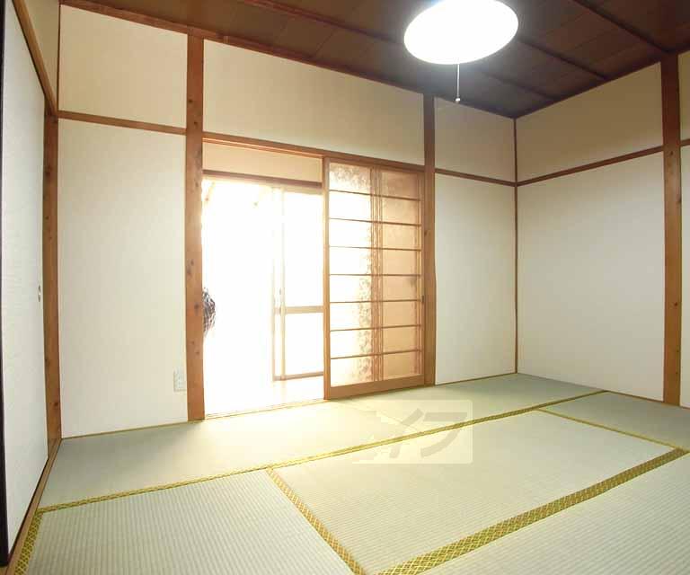 Living and room. First floor Japanese-style room another angle.