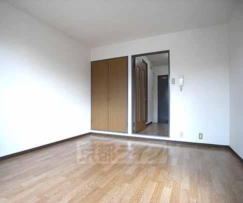 Living and room. spacious.