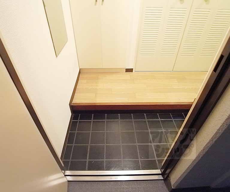 Entrance. It is entrance.