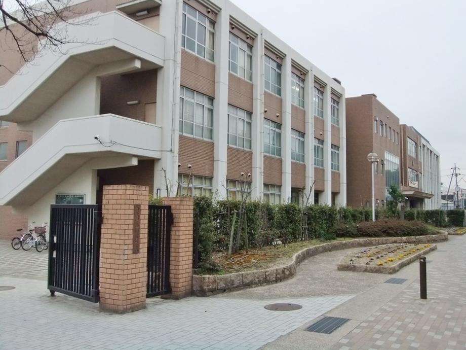 Junior high school. 3436m to Kyoto Municipal Fujimori junior high school