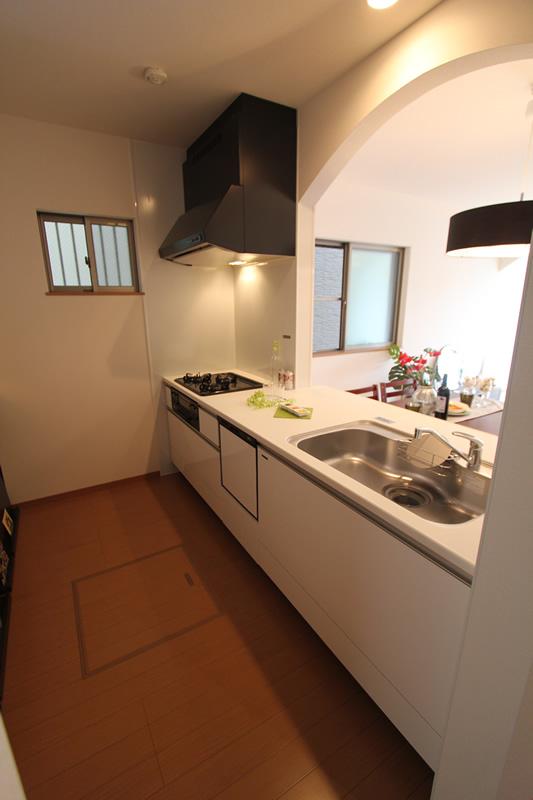 Model house photo. Our model house photo kitchen is new equipment is full ☆ It is also likely to increase the repertoire on the food get on!