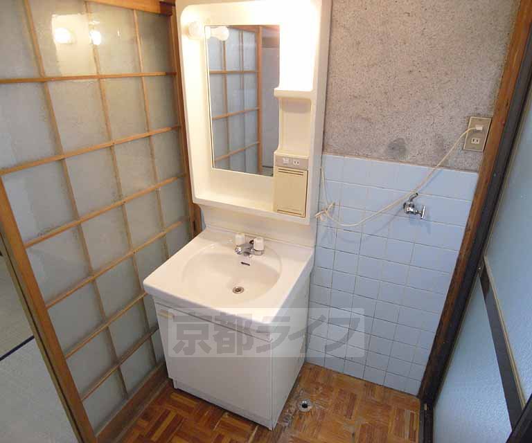 Washroom. It is of course a separate wash basin.