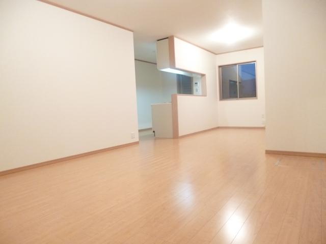 Same specifications photos (Other introspection). living Same type other properties