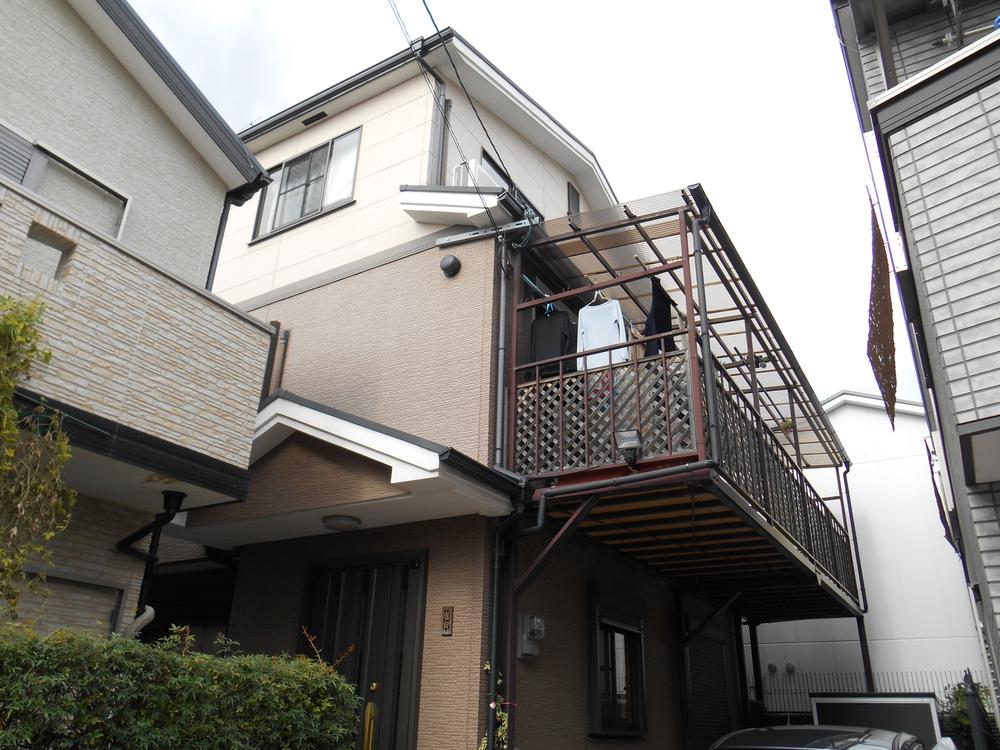 Local appearance photo. Local (11 May 2013) Shooting