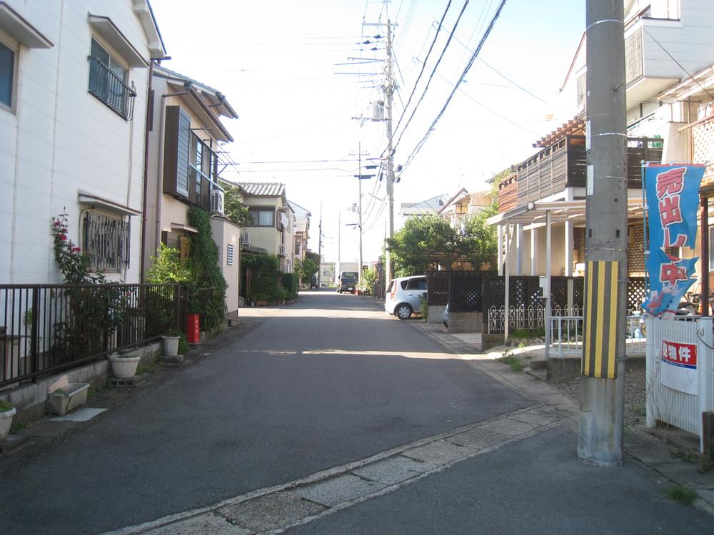 Local photos, including front road. Local (August 2013) Shooting