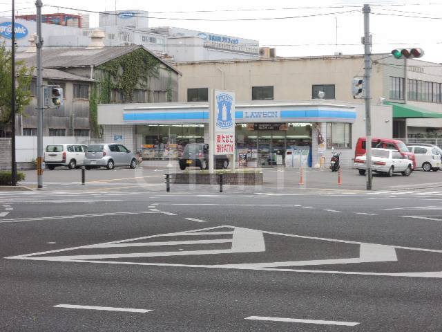 Convenience store. 60m to Lawson (convenience store)