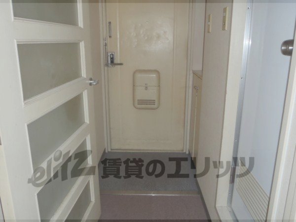 Other room space. Corridor