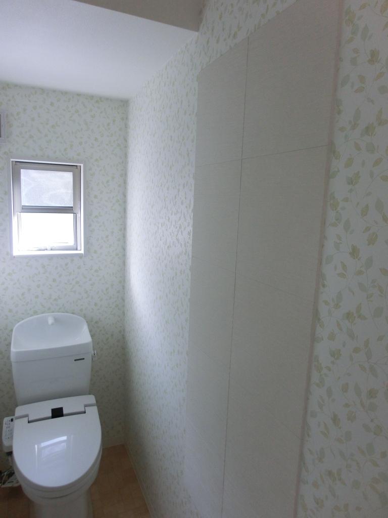 Toilet. Local (10 May 2013) Shooting