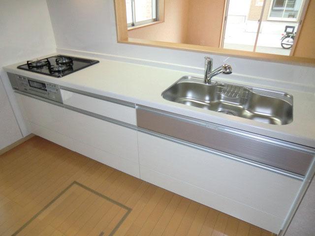 Same specifications photo (kitchen). Same specifications photo (kitchen) With built-in water purifier faucet! Large slide storage standard!