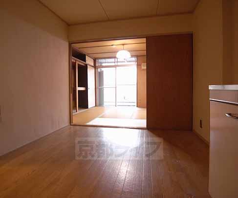 Living and room. Dining of spread.