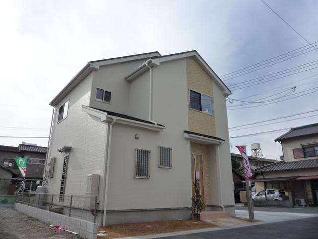 Same specifications photos (appearance). Same specifications photos (appearance) Yes model house two all sections garage