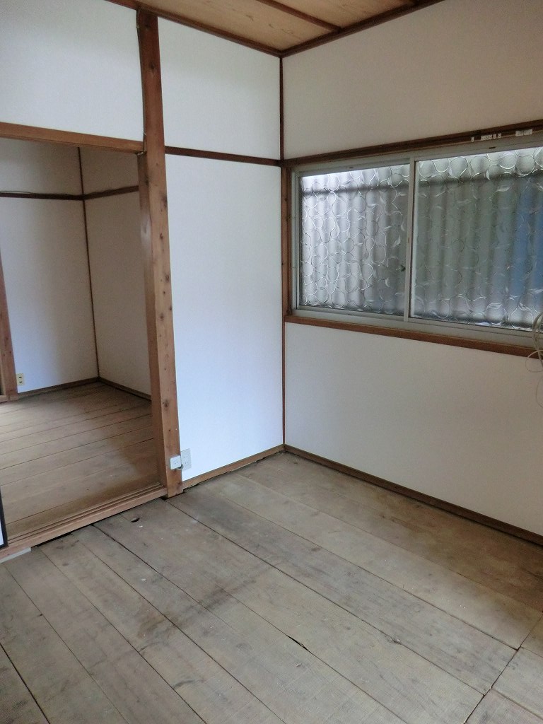 Other room space. Japanese-style room 4.5 Pledge