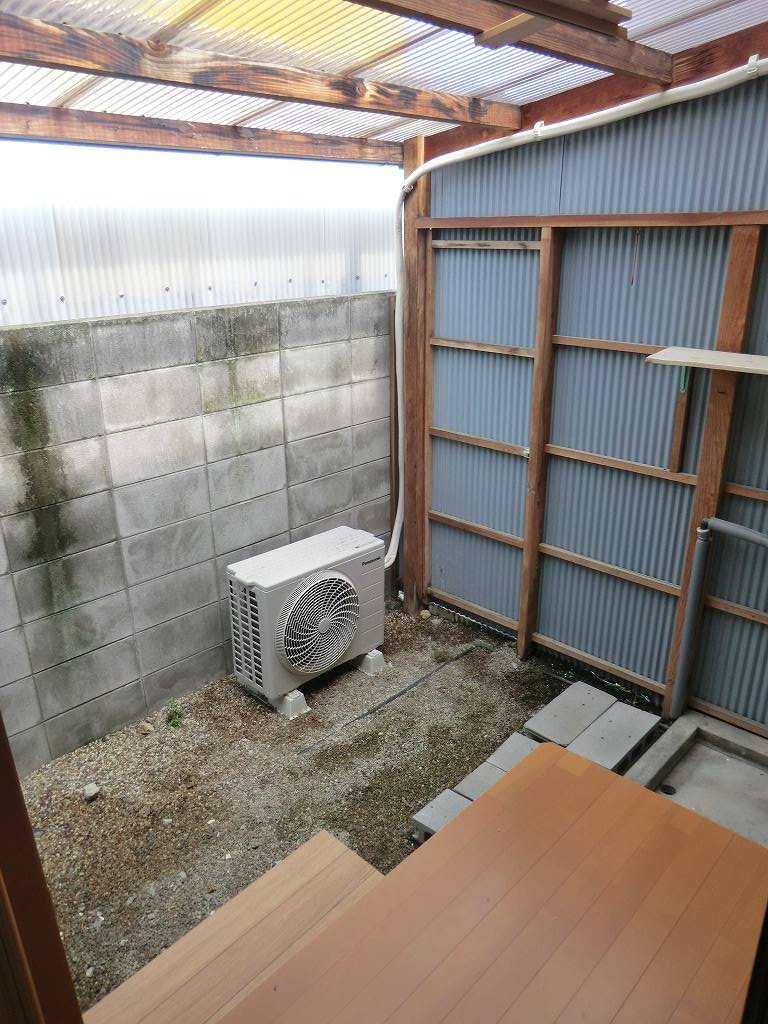 Balcony. Veranda Laundry Area ◎