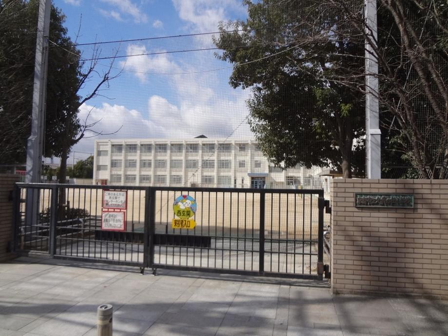 Primary school. 828m to Kyoto Municipal Kuga of company elementary school