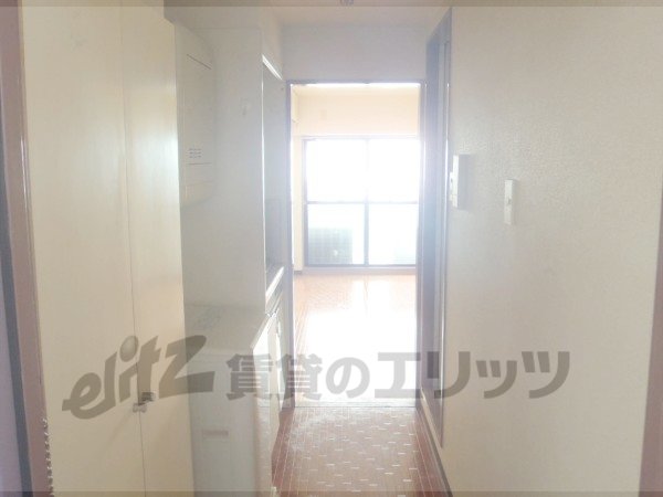 Other room space. Corridor