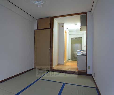 Living and room. There is also a storage.