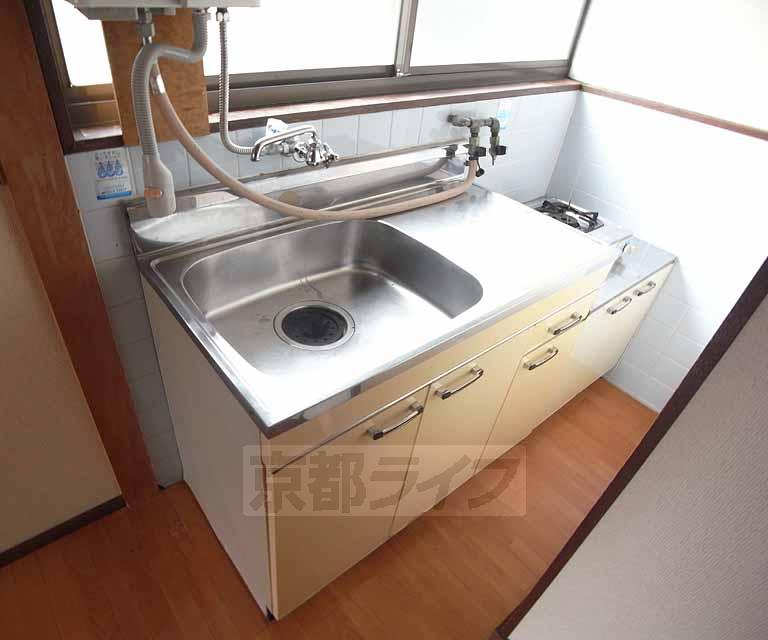 Kitchen. Cooking space enough