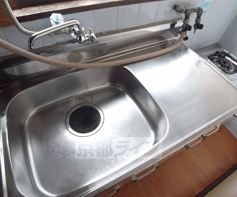 Kitchen. Water around