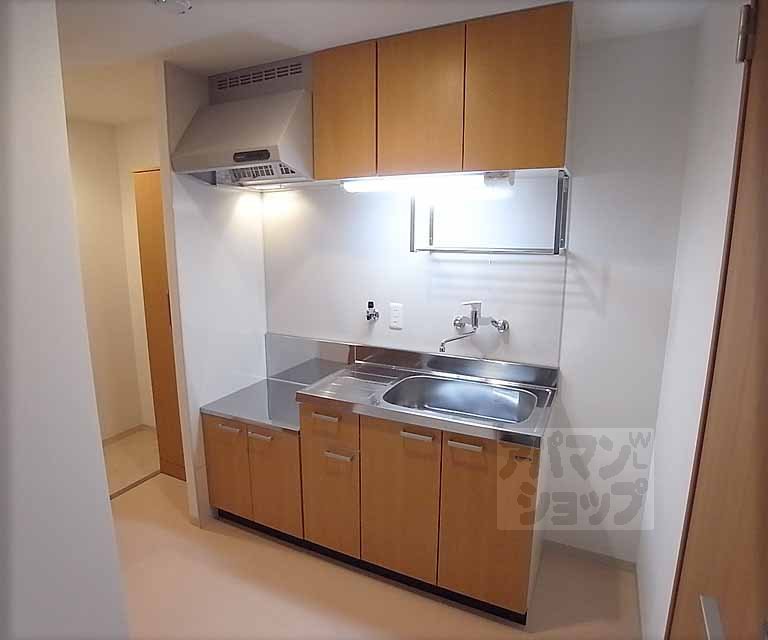 Kitchen. Kitchen space.