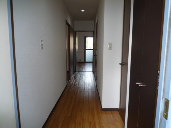 Other room space. Corridor