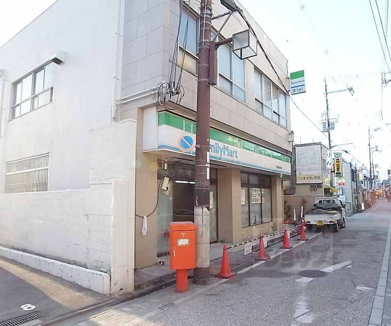 Convenience store. FamilyMart Chushojima Station store up to (convenience store) 227m