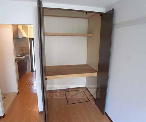 Receipt. Happy size to one with a lot of luggage