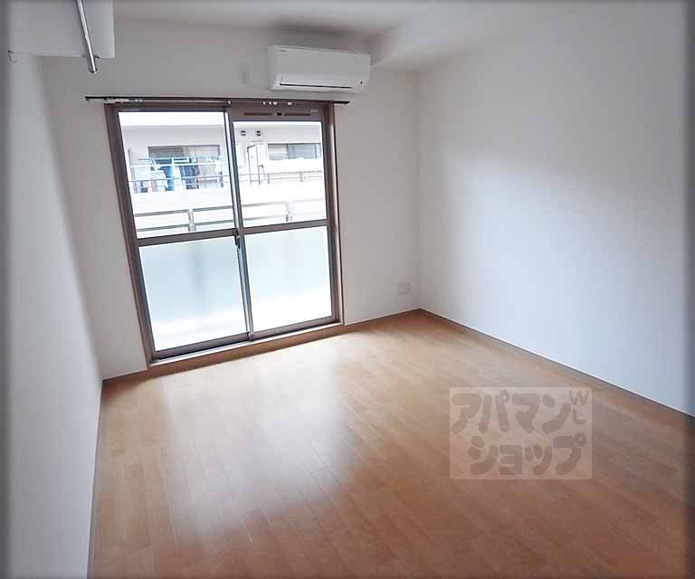 Living and room. 7.4 Pledge of Western-style.